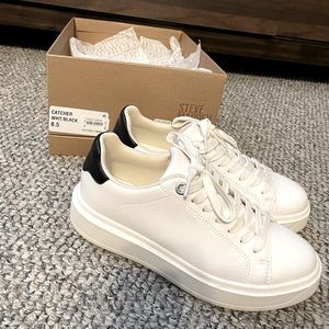 COPY - Steve Madden Catcher Sneakers